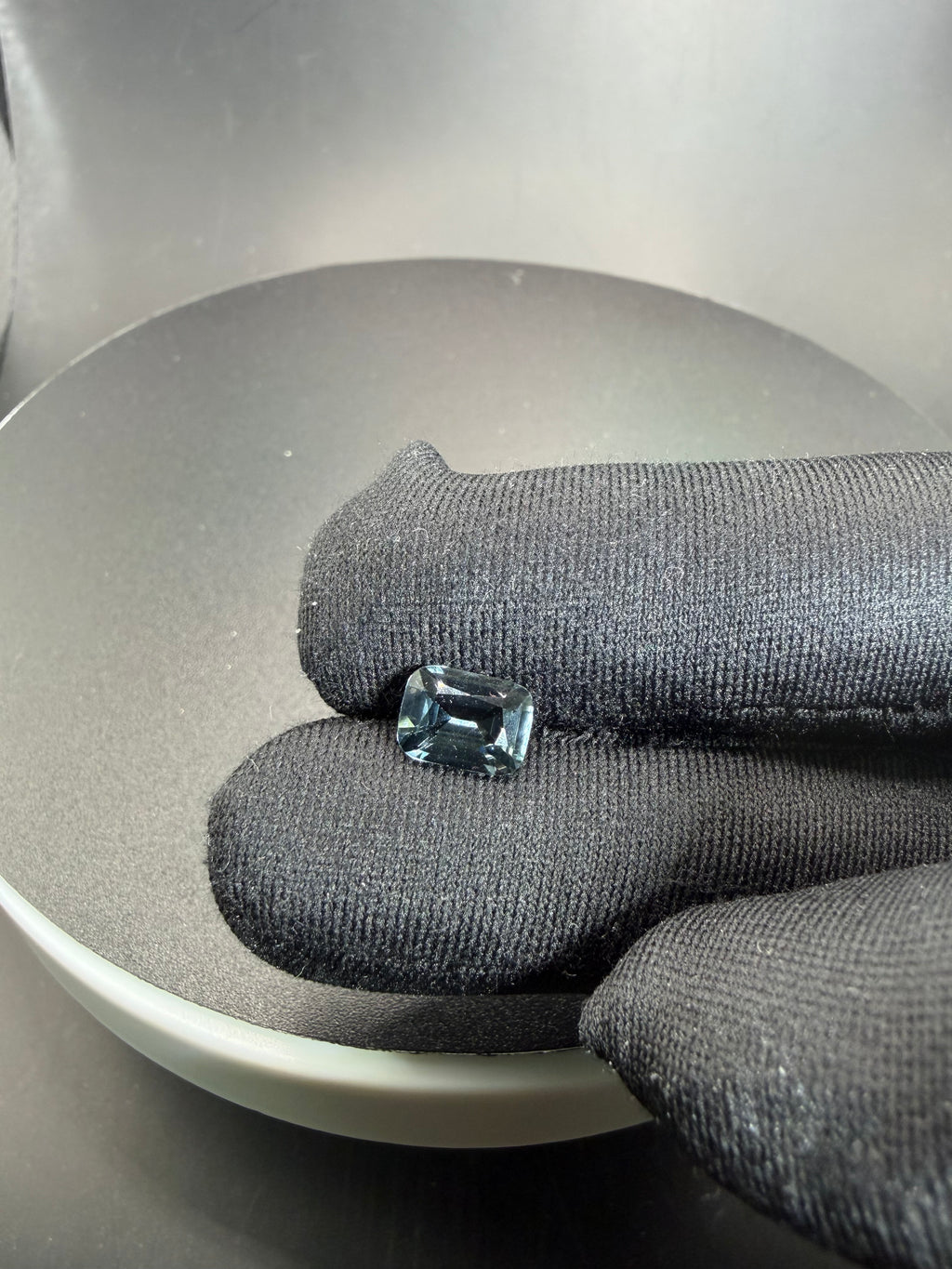 Grayish Spinel  1.99 ct