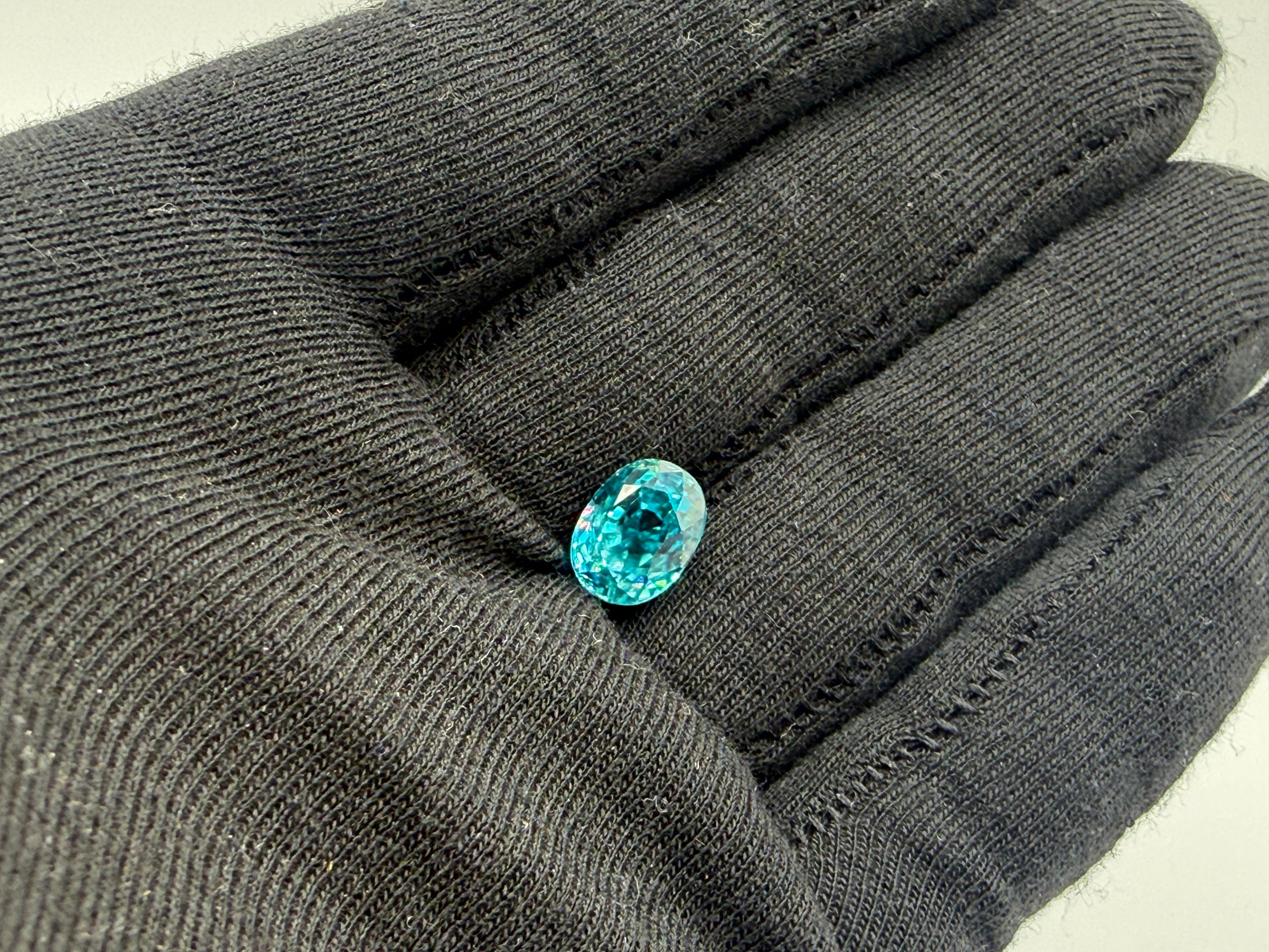 Blue Zircon 7.11 ct