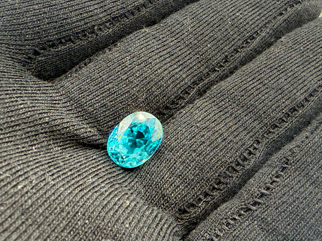 Blue Zircon 7.11 ct