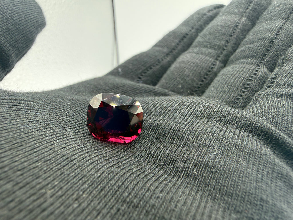 Natural Umbalite Garnet 12.08 ct