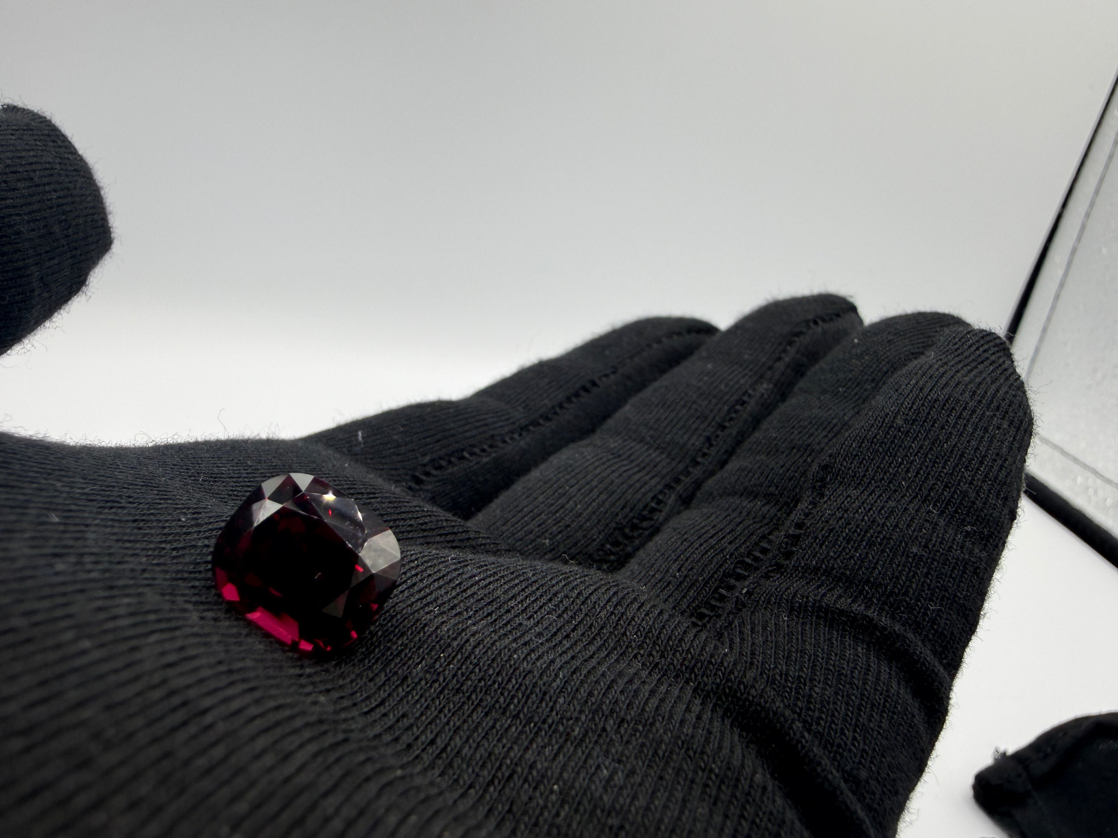 Natural Umbalite Garnet 12.08 ct