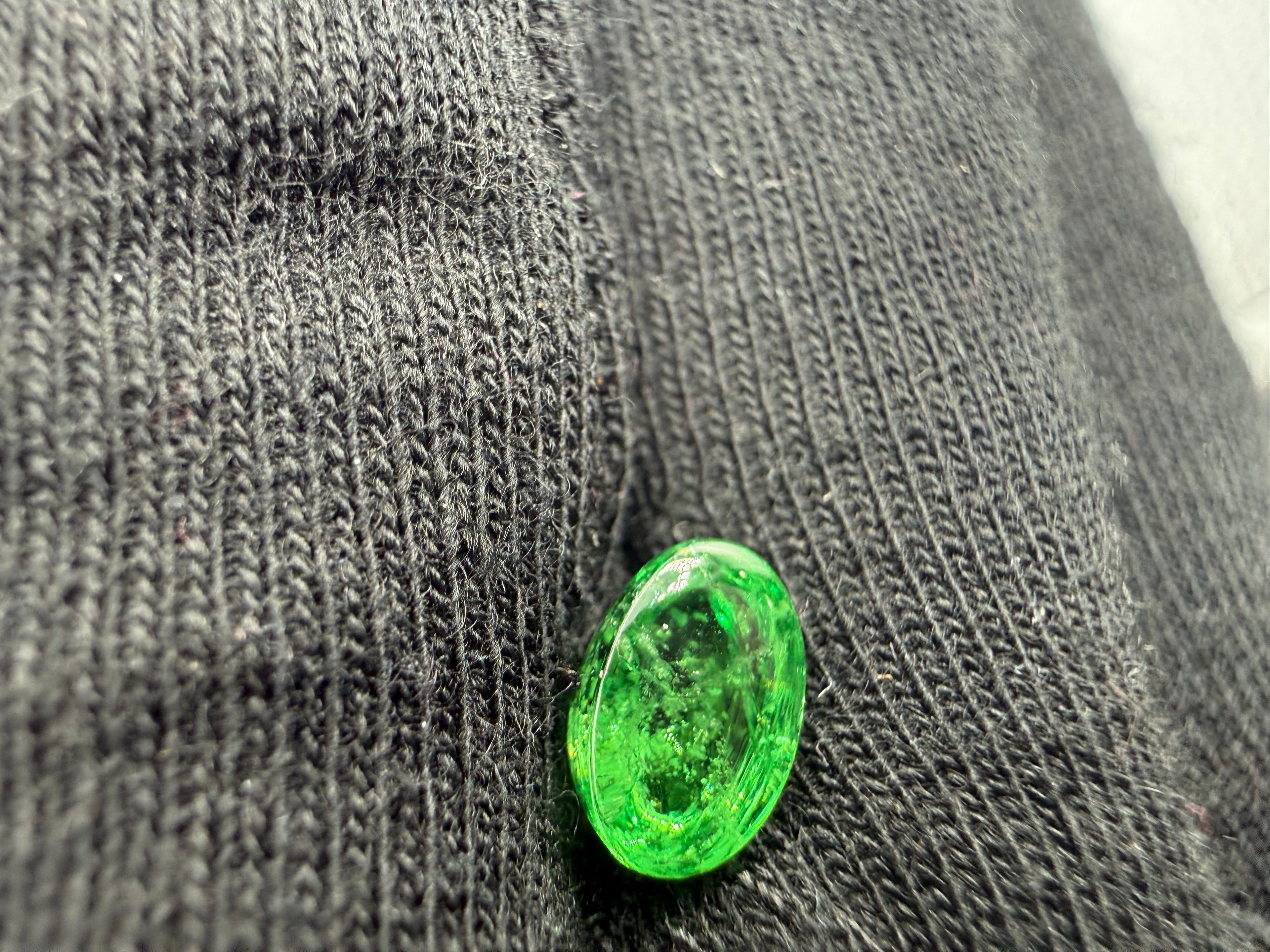 Tsavorite Garnet  1.92 ct