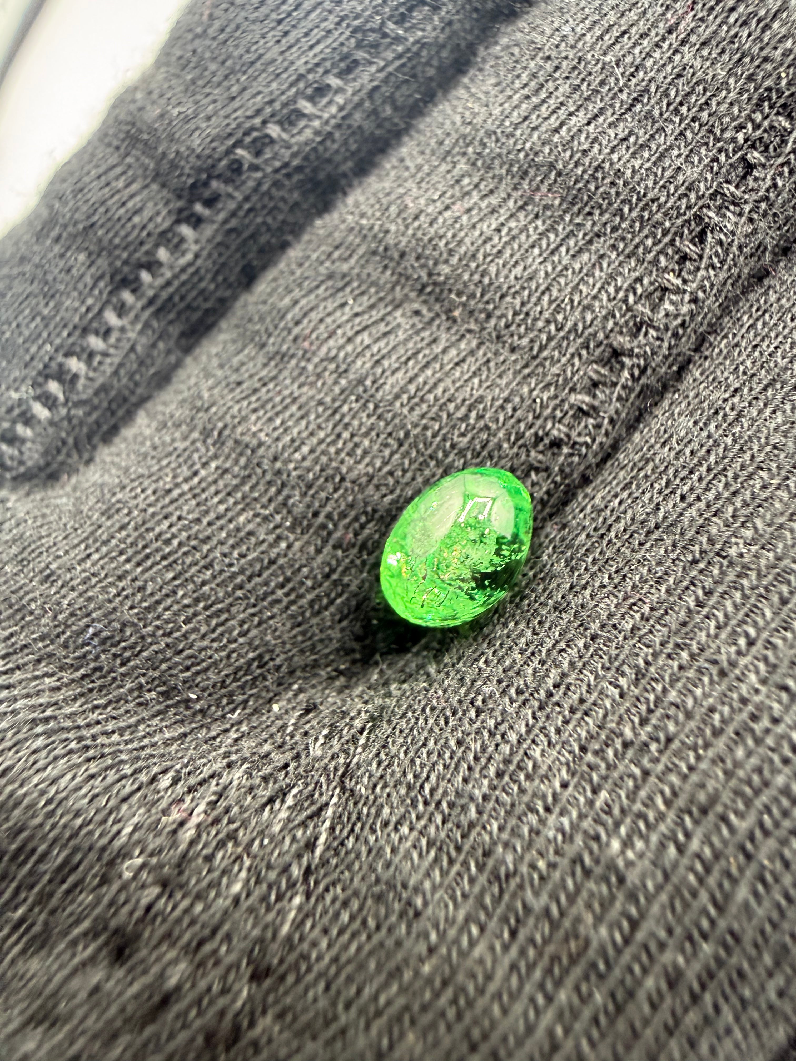 Tsavorite Garnet  1.92 ct