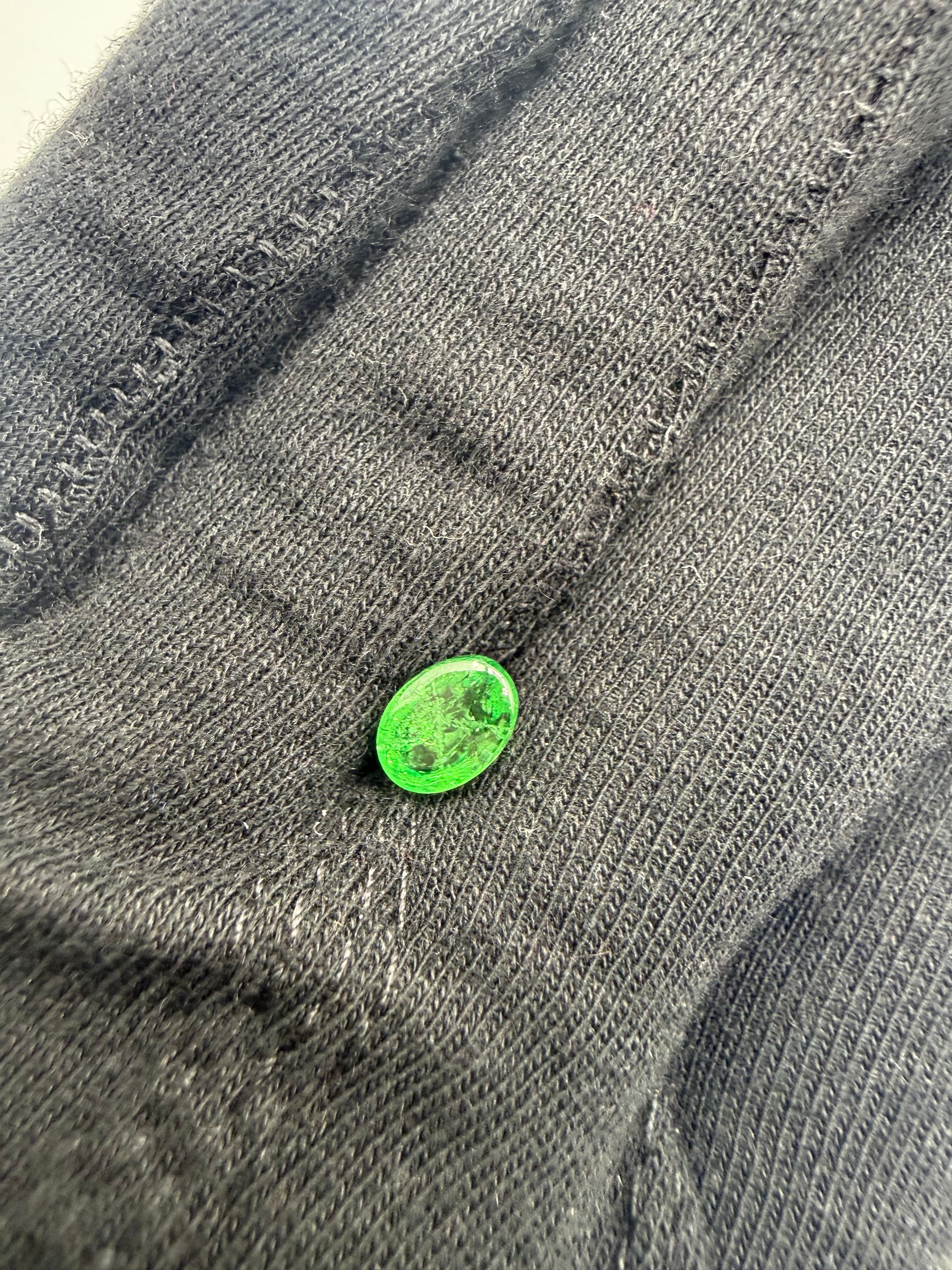 Tsavorite Garnet  1.92 ct