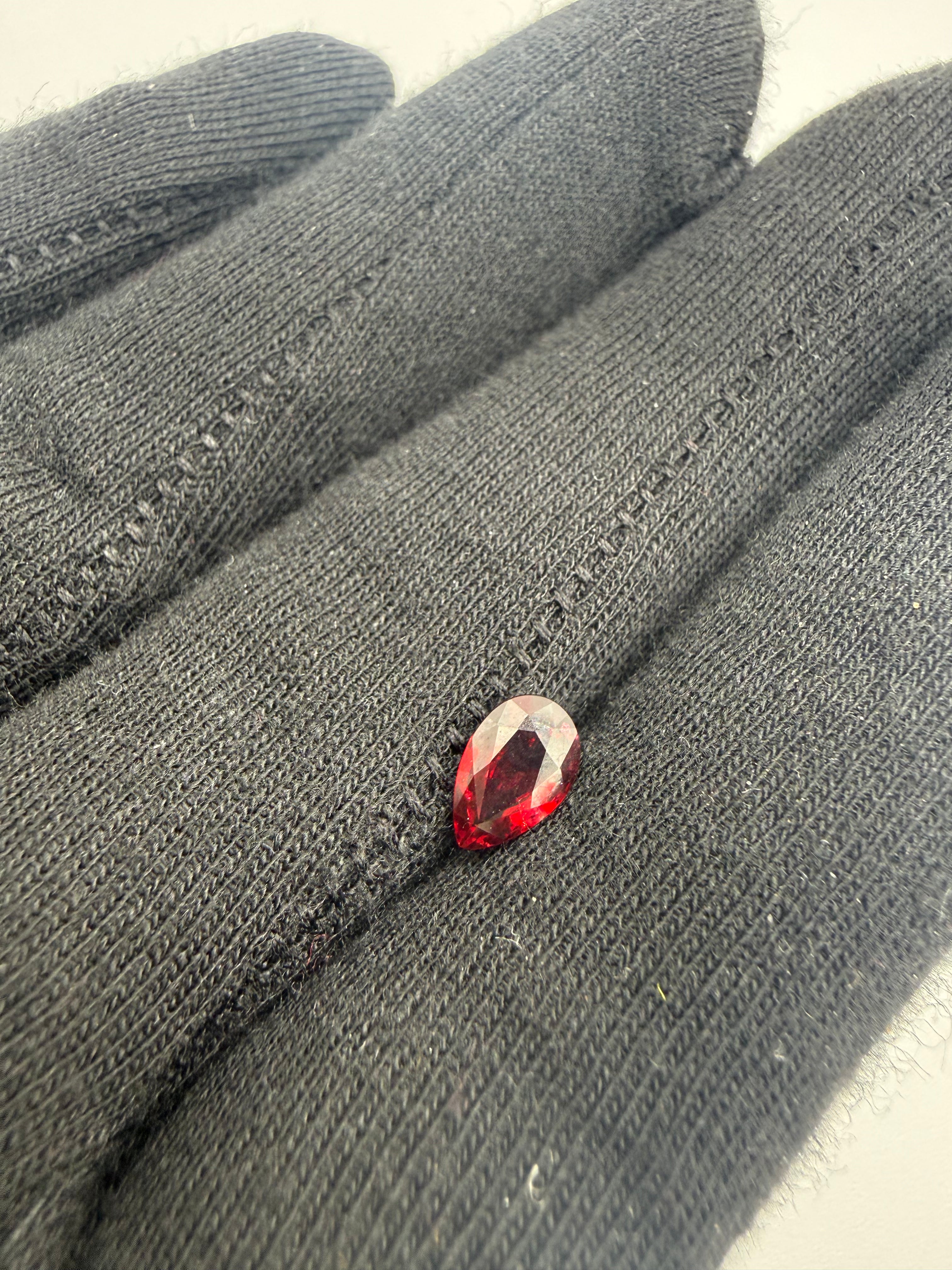 Red Spinel  1.05 ct