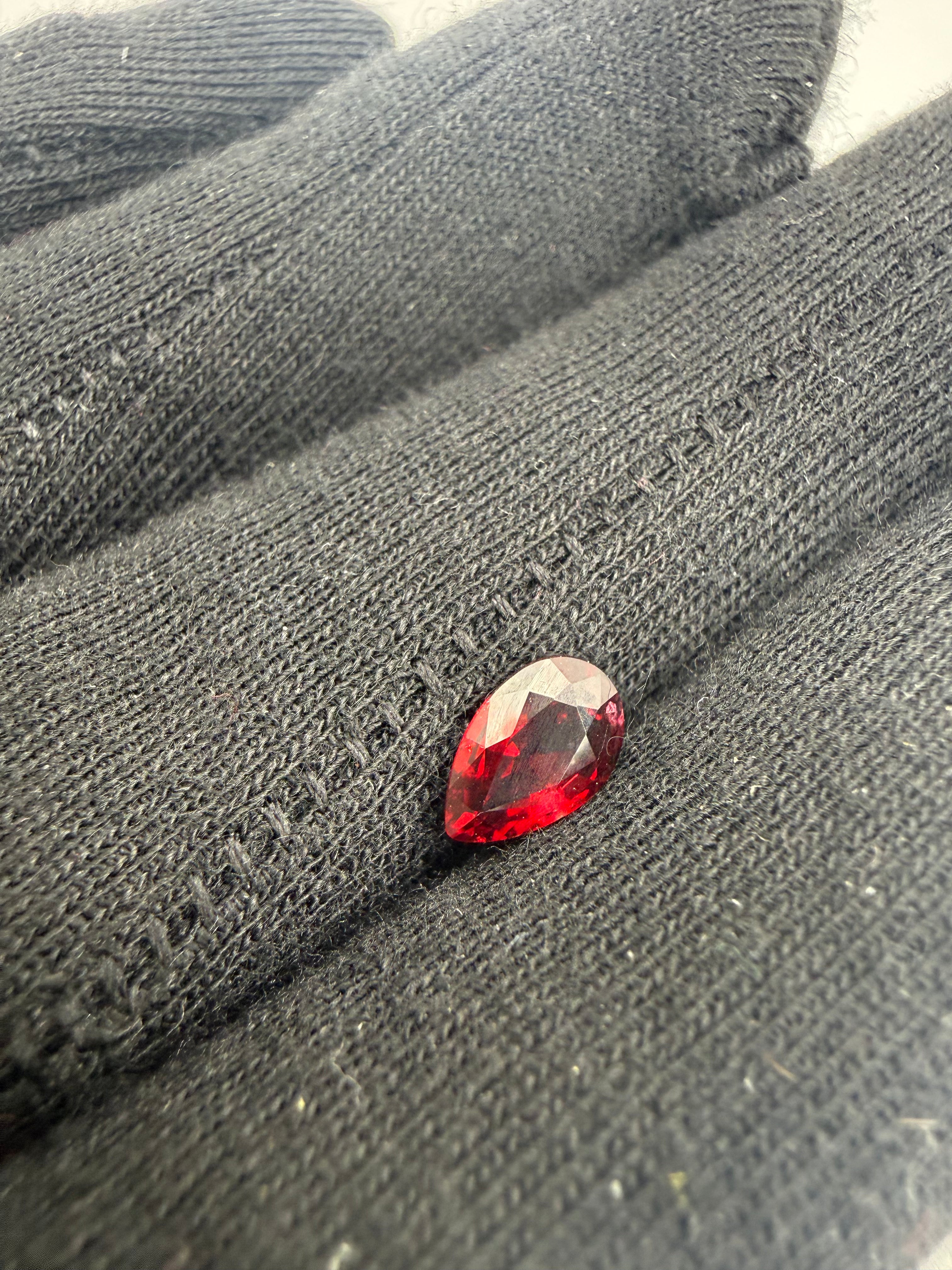 Red Spinel  1.05 ct