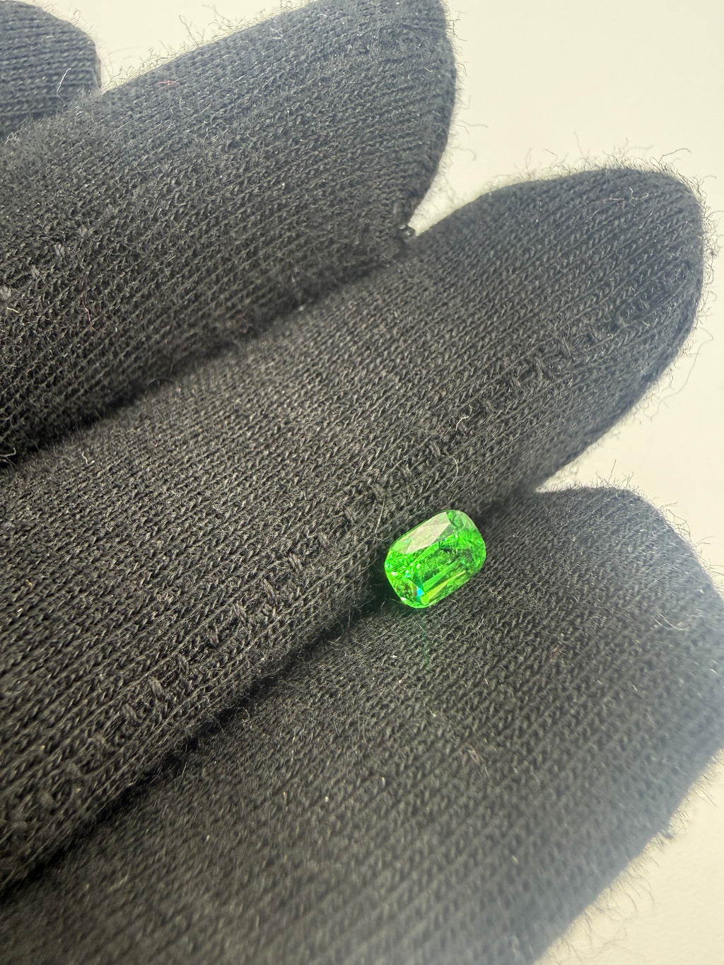 Tsavorite Garnet  0.84 ct