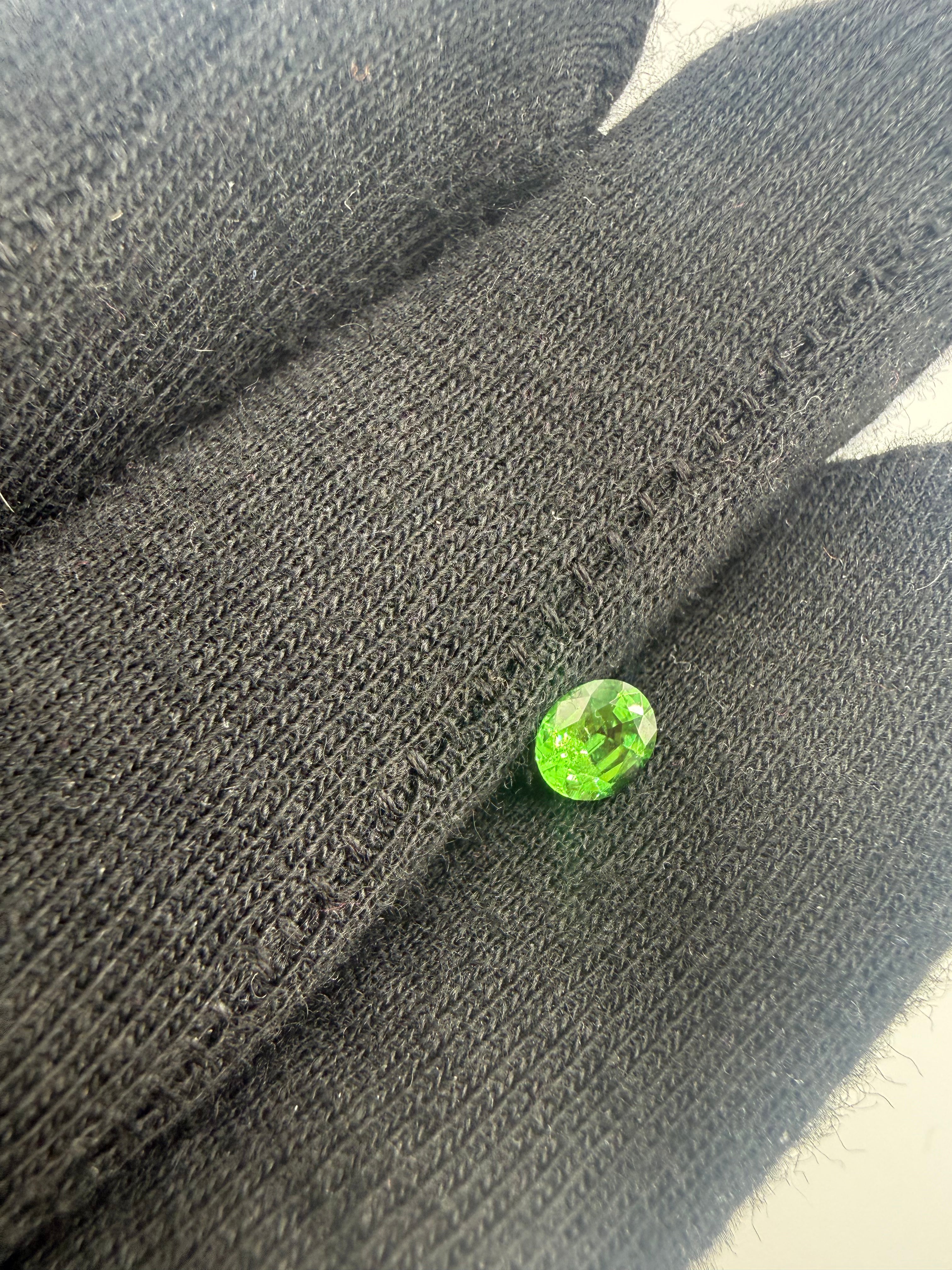 Tsavorite  0.51 ct
