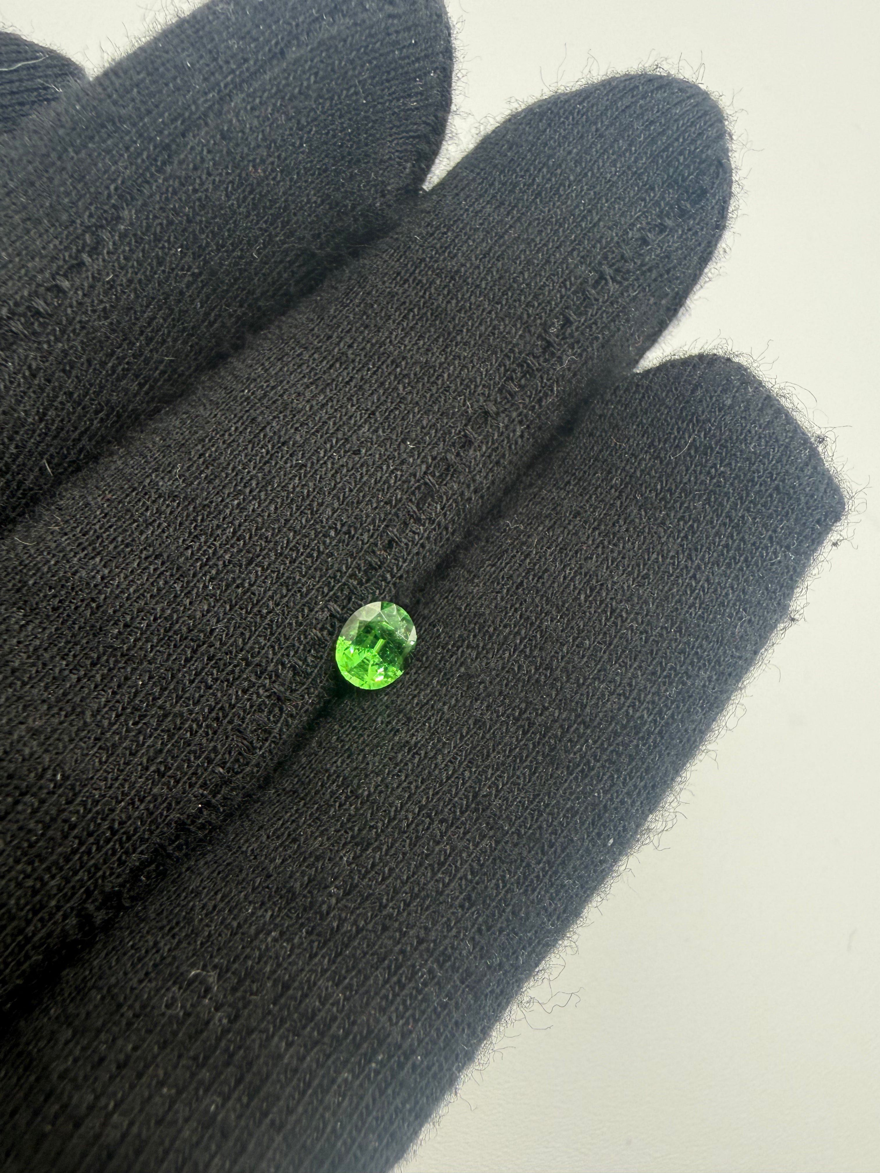 Tsavorite  0.51 ct