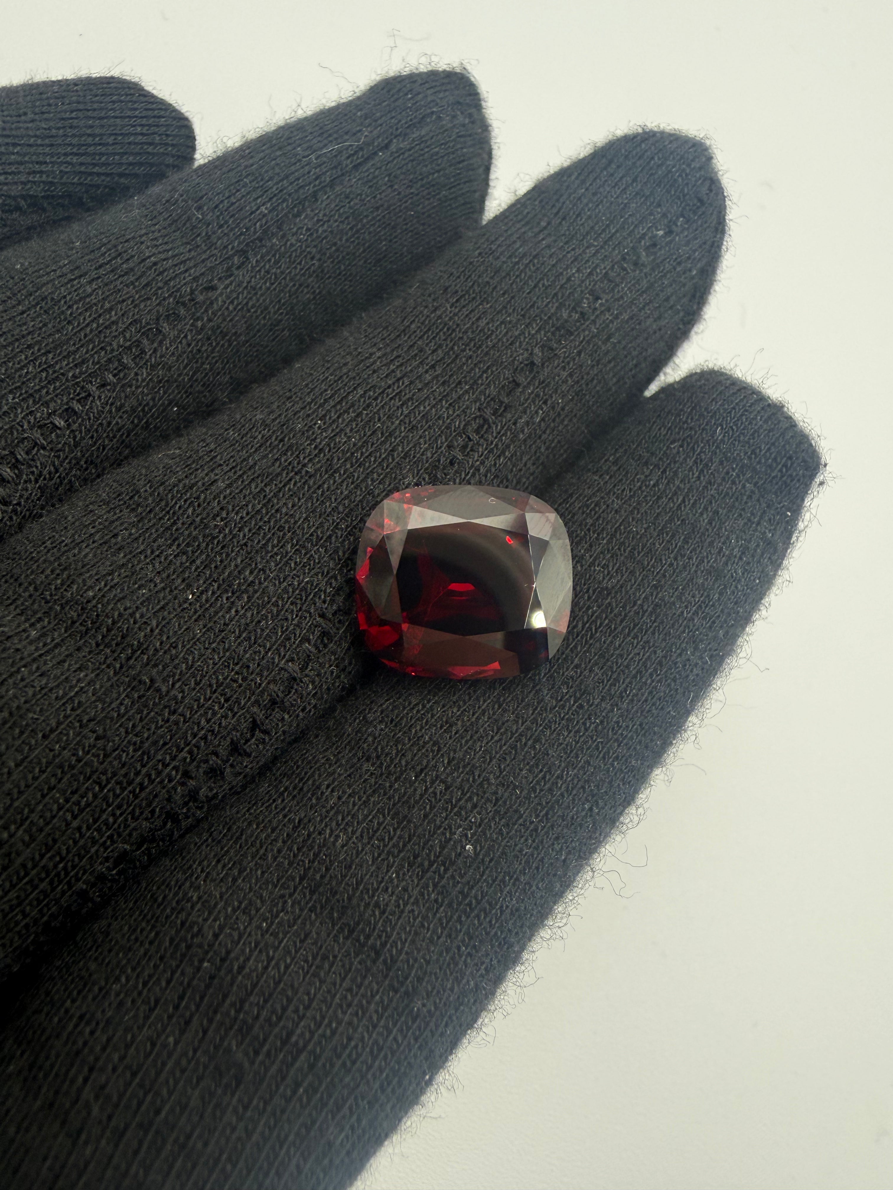 Rhodolite Garnet  11.43 ct