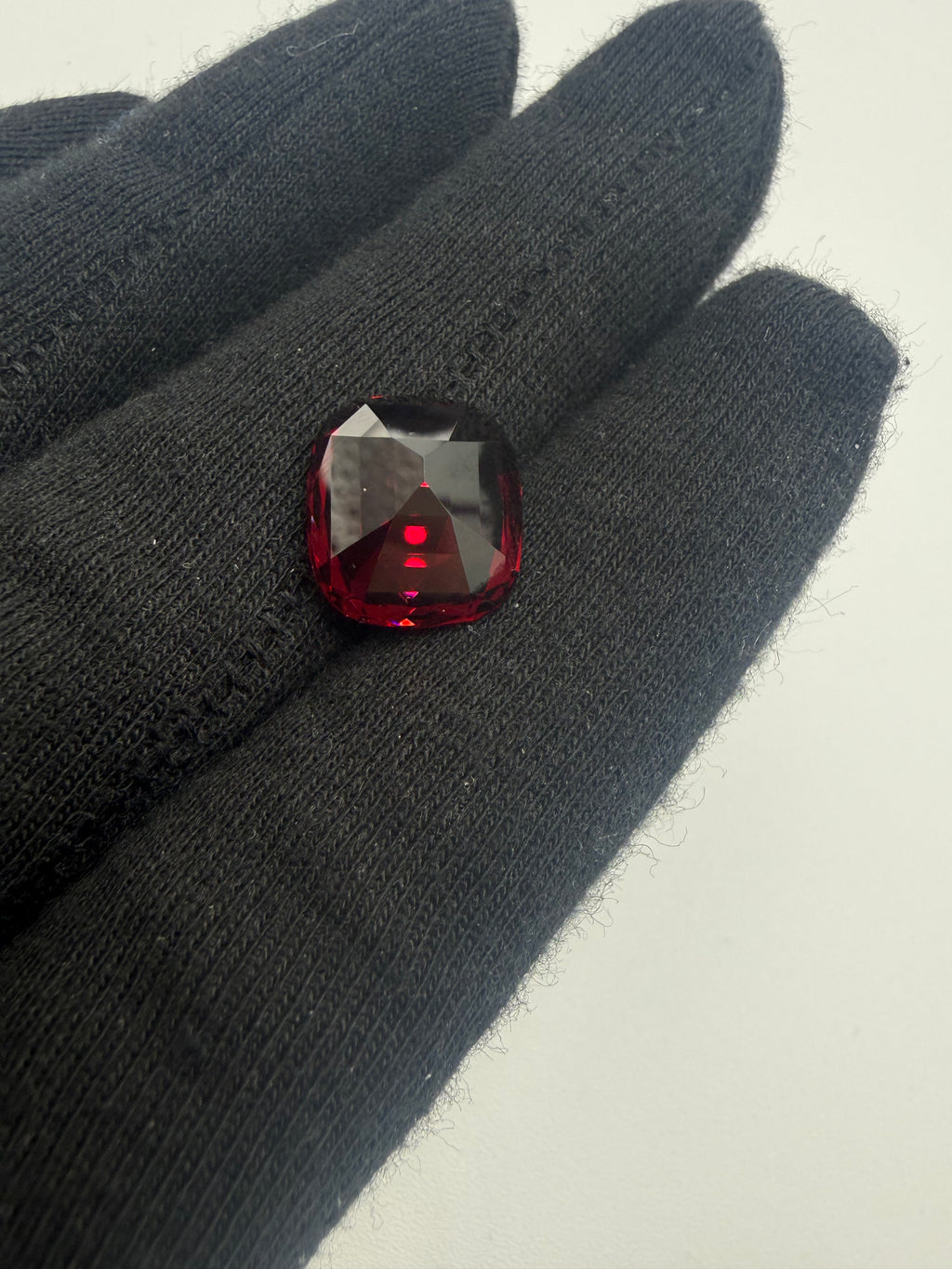 Rhodolite Garnet  11.43 ct