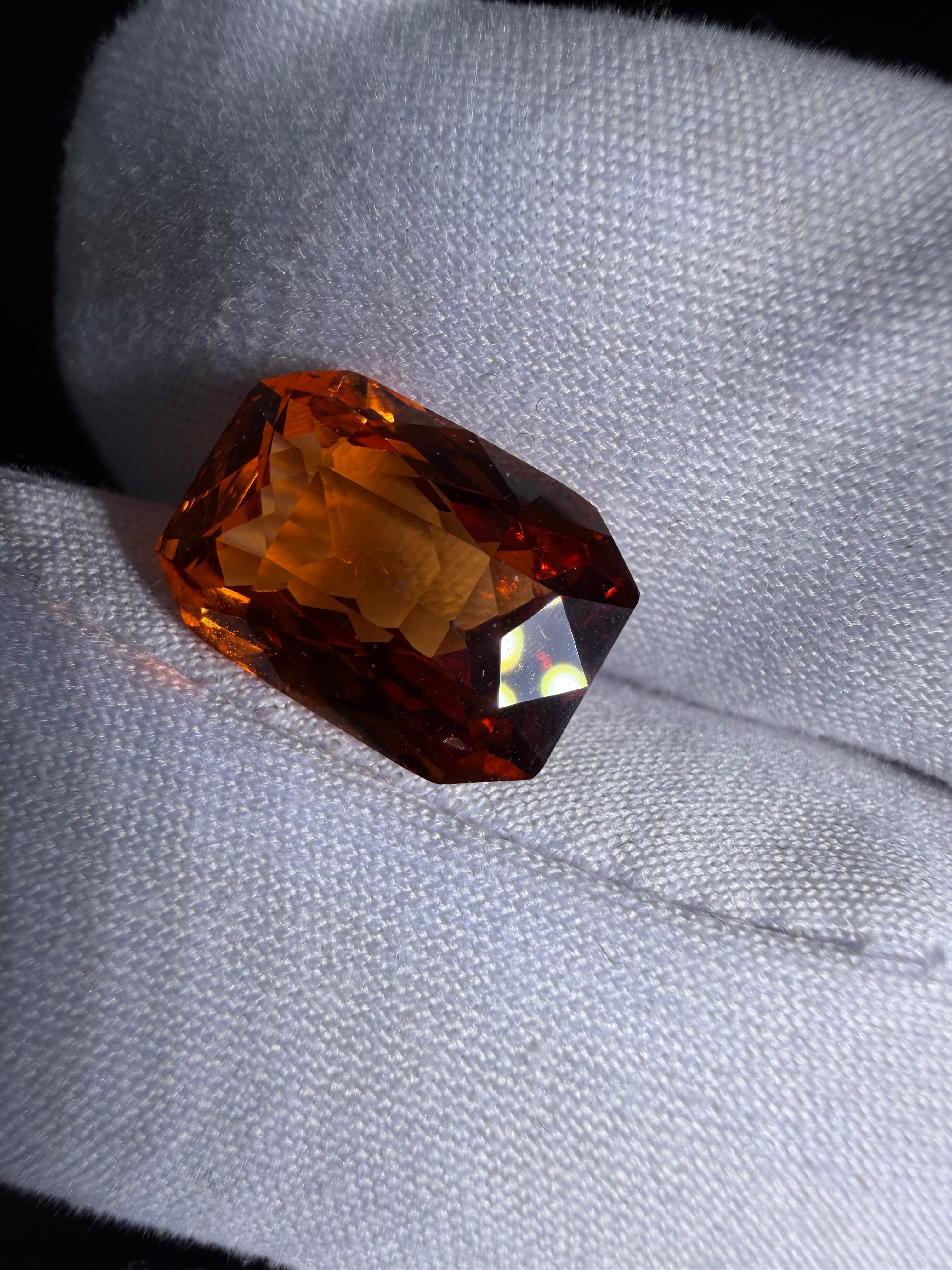 Vivid Orange Spessartite Garnet  6.57 ct