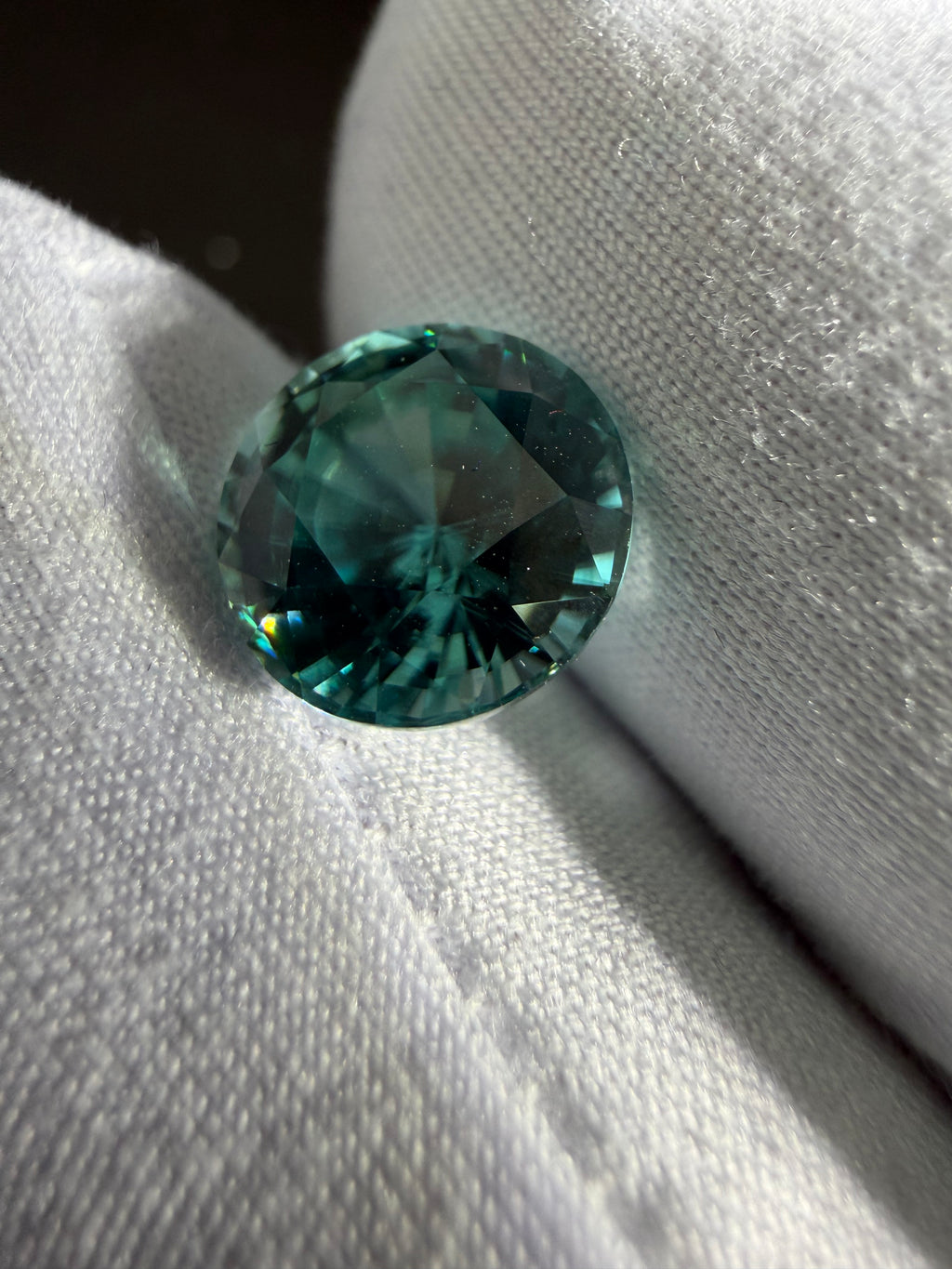 Blue-Green Zircon  4.51 ct