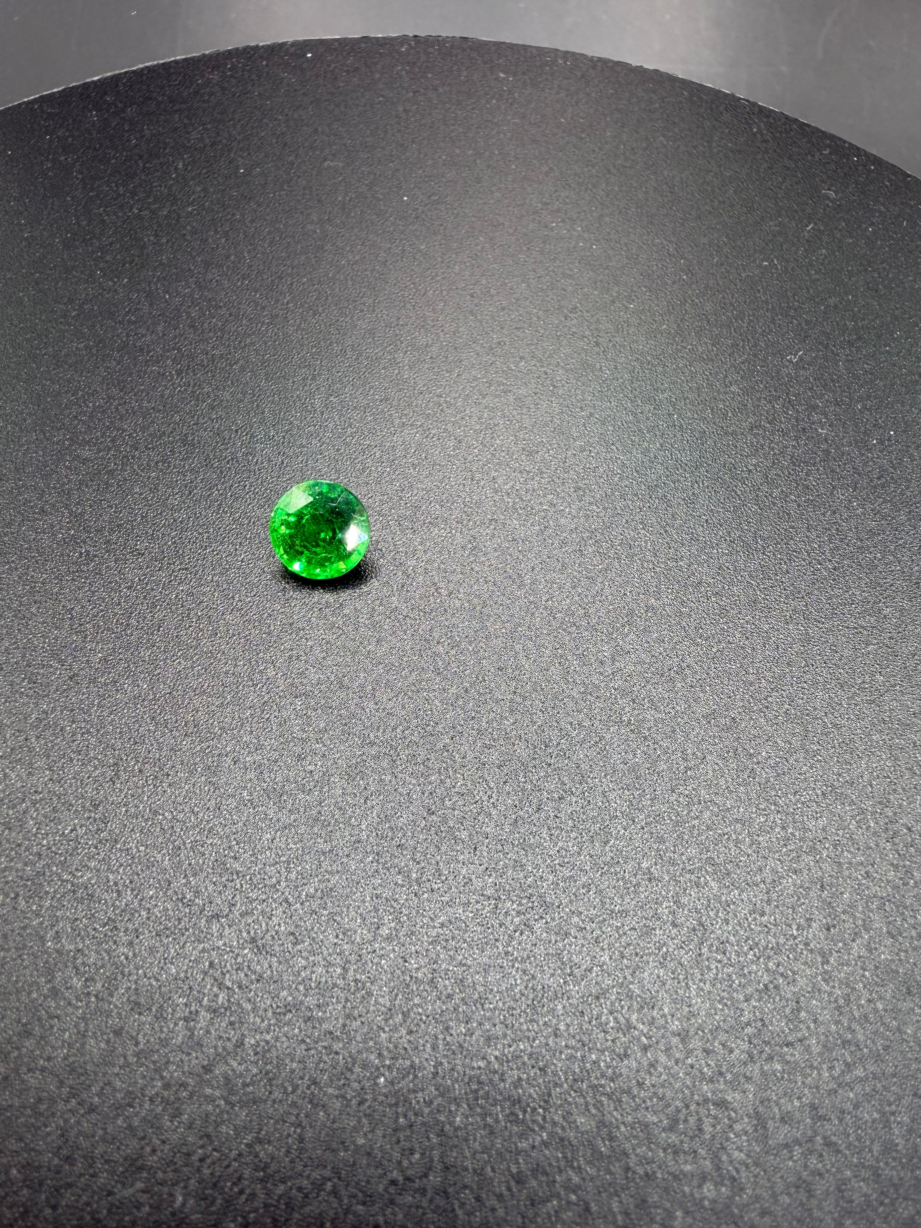 Intense Vivid Green Tsavorite  2.08 ct