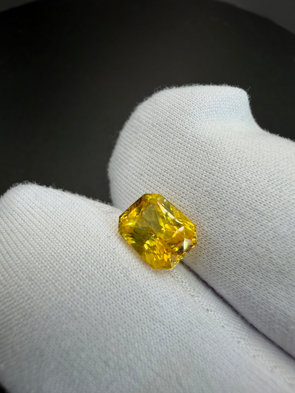 Yellow Sapphire  1.99 ct