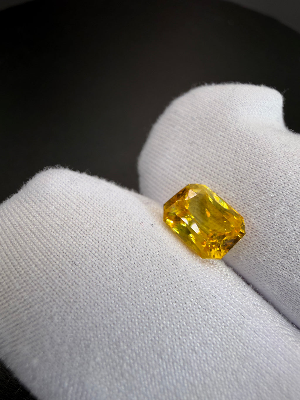 Yellow Sapphire  1.99 ct