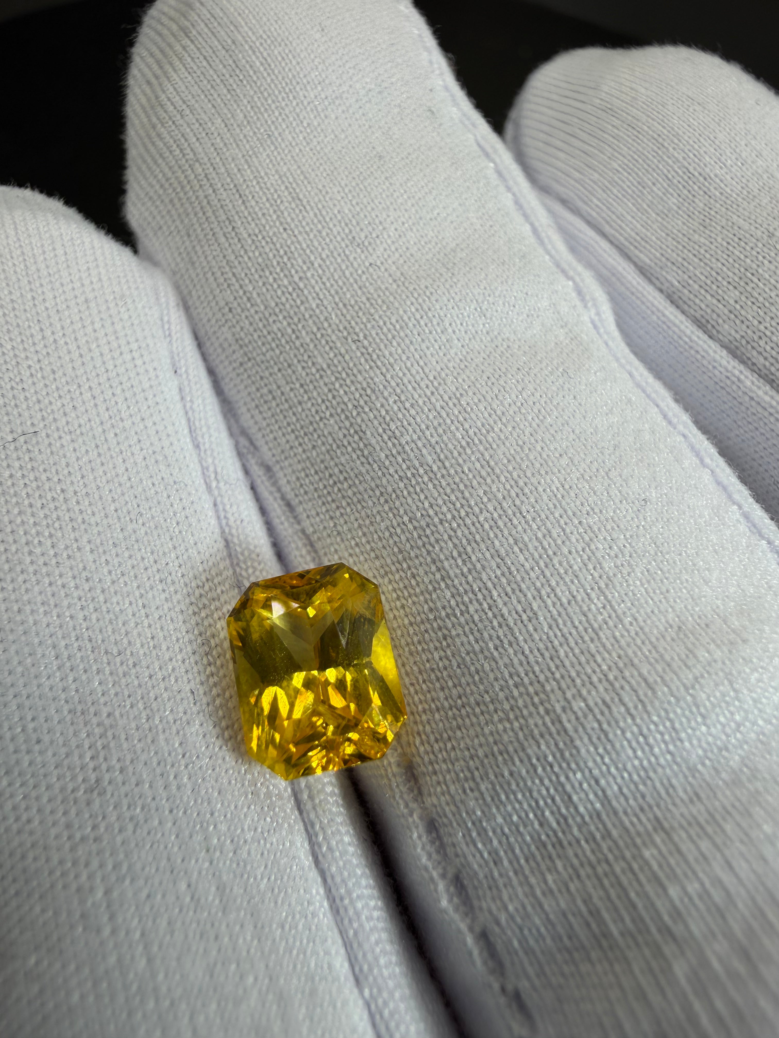 Yellow Sapphire  1.99 ct