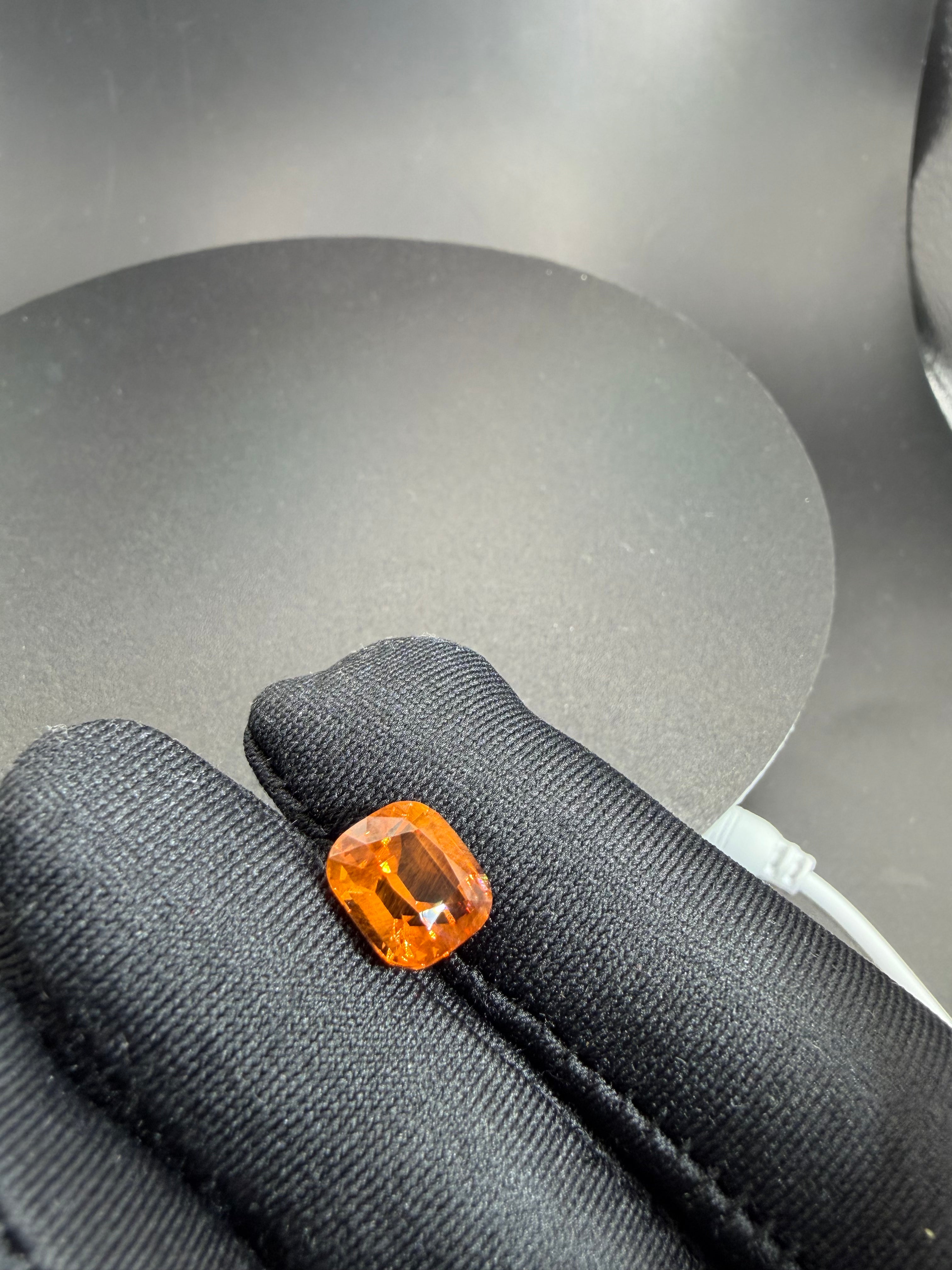 Mandarin Spessartite Garnet  5.62 ct