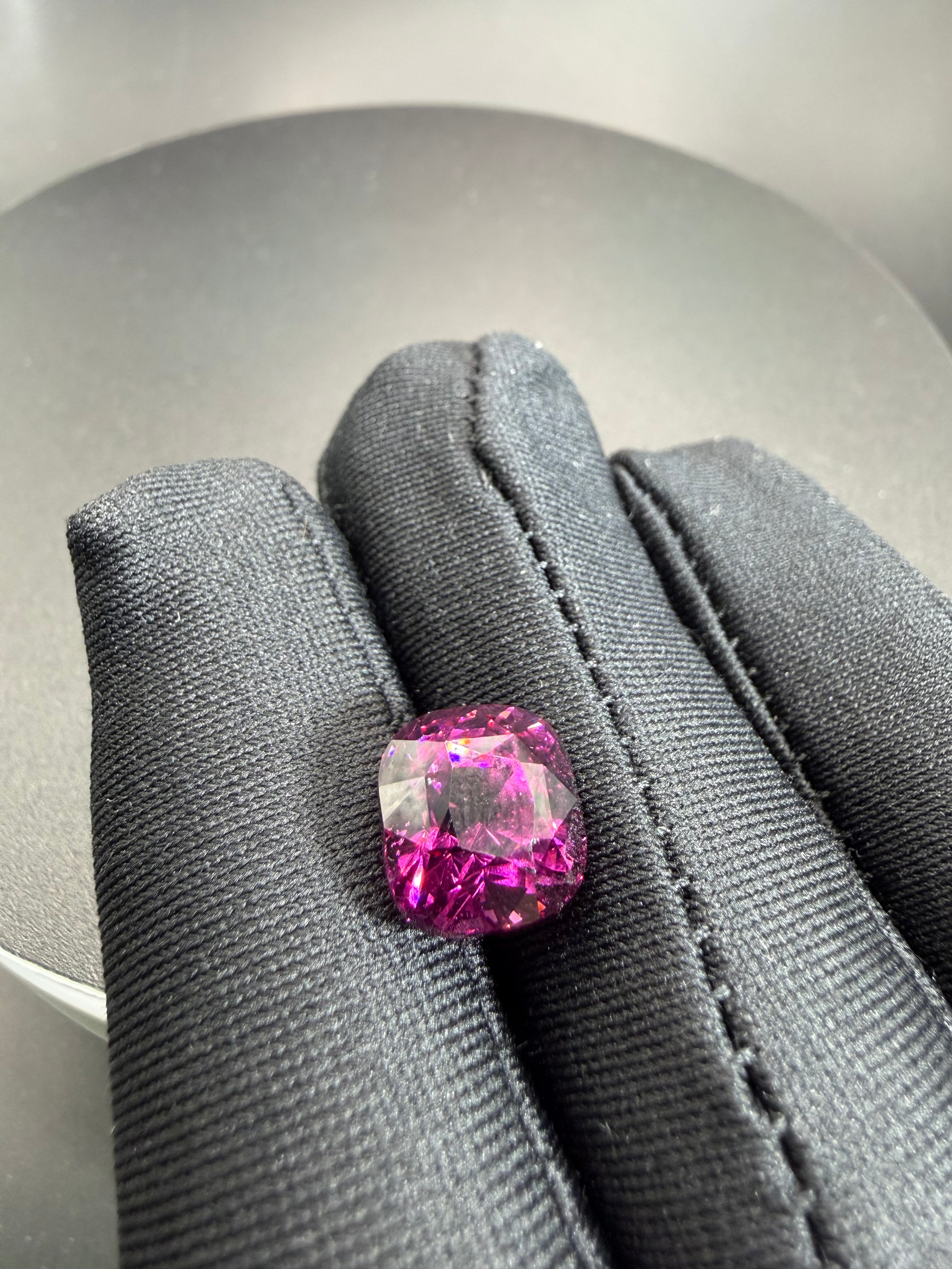Vivid Purple Rhodolite Garnet  10.09 ct