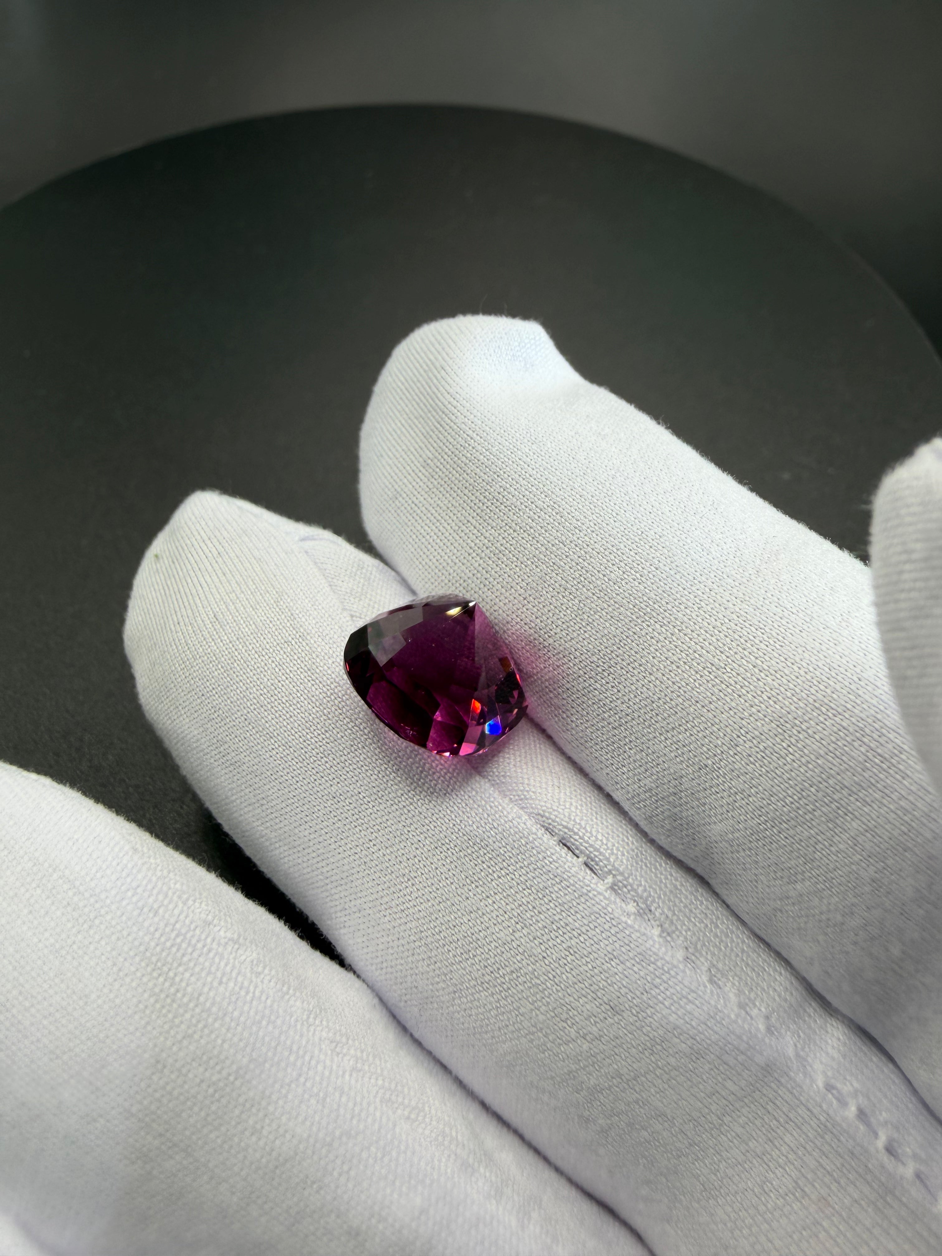 Vivid Purple Rhodolite Garnet  10.09 ct
