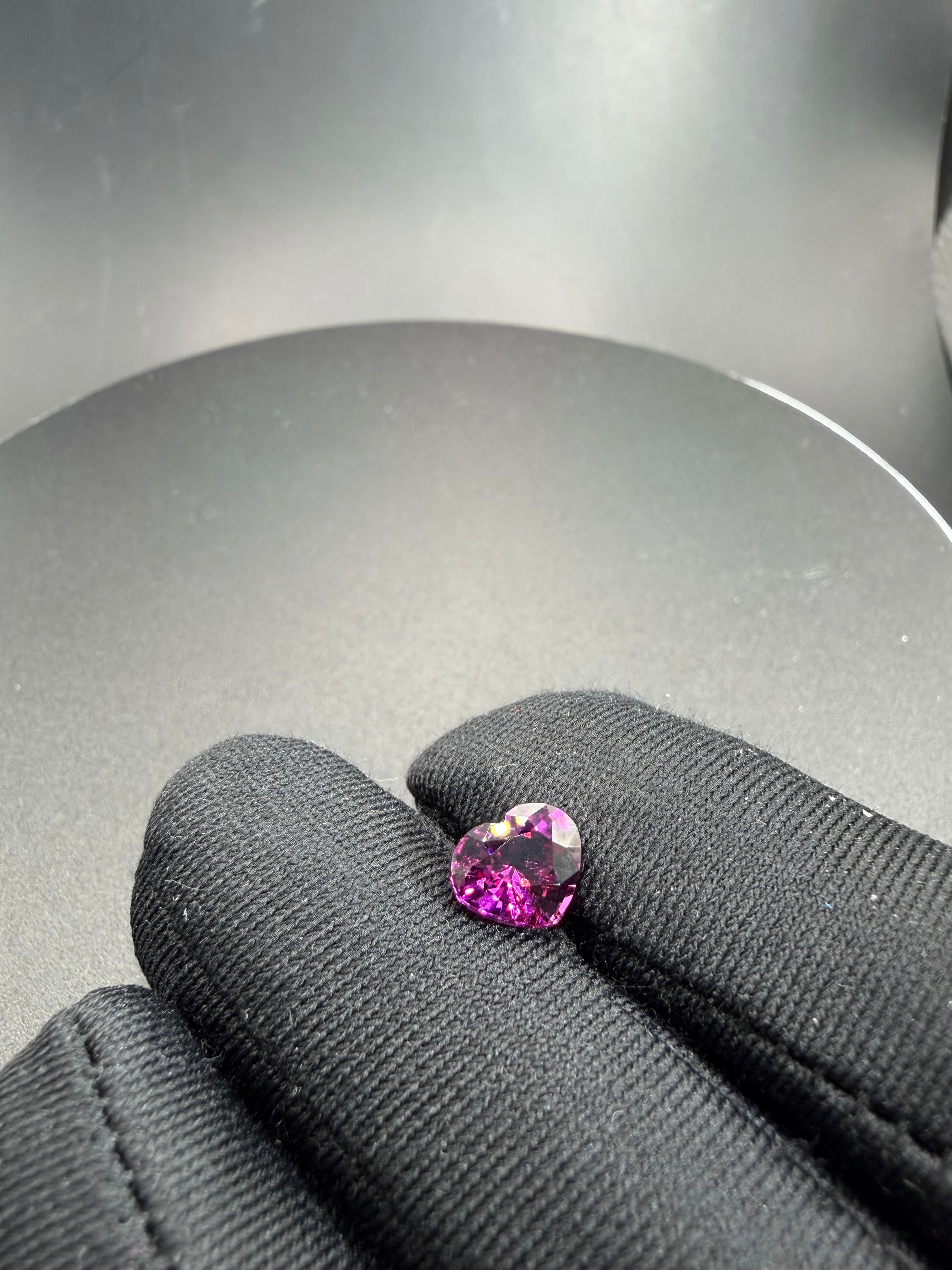 Rhodolite Garnet  2.27 ct