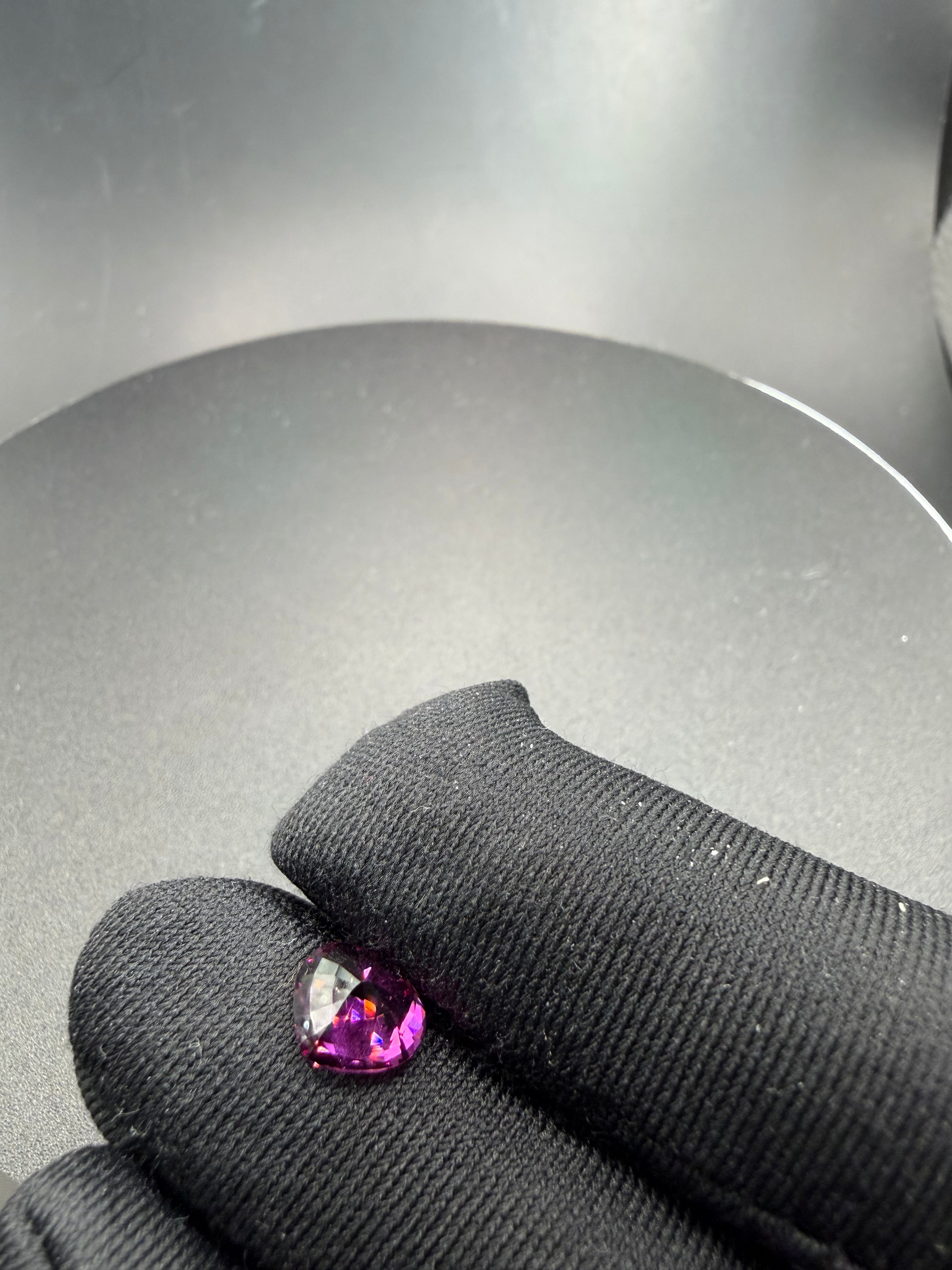 Rhodolite Garnet  2.27 ct