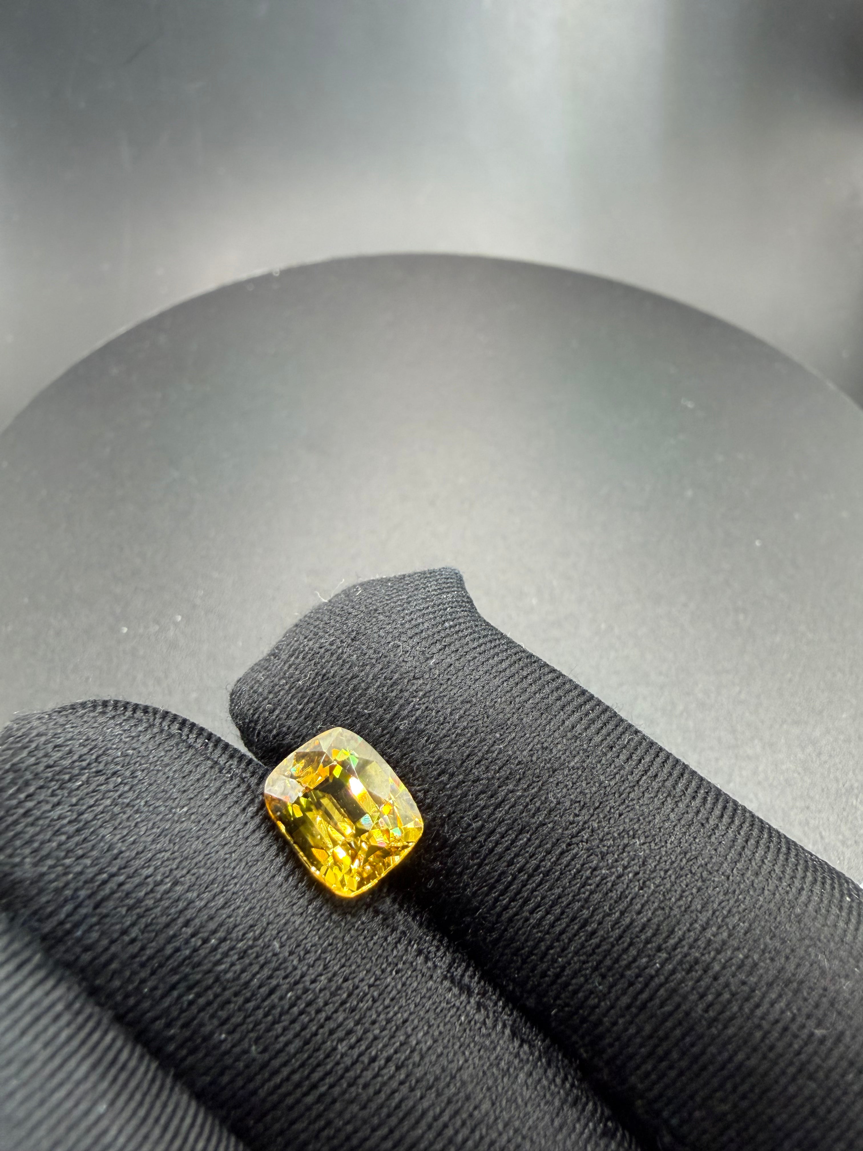 Yellow Zircon 5.29 ct