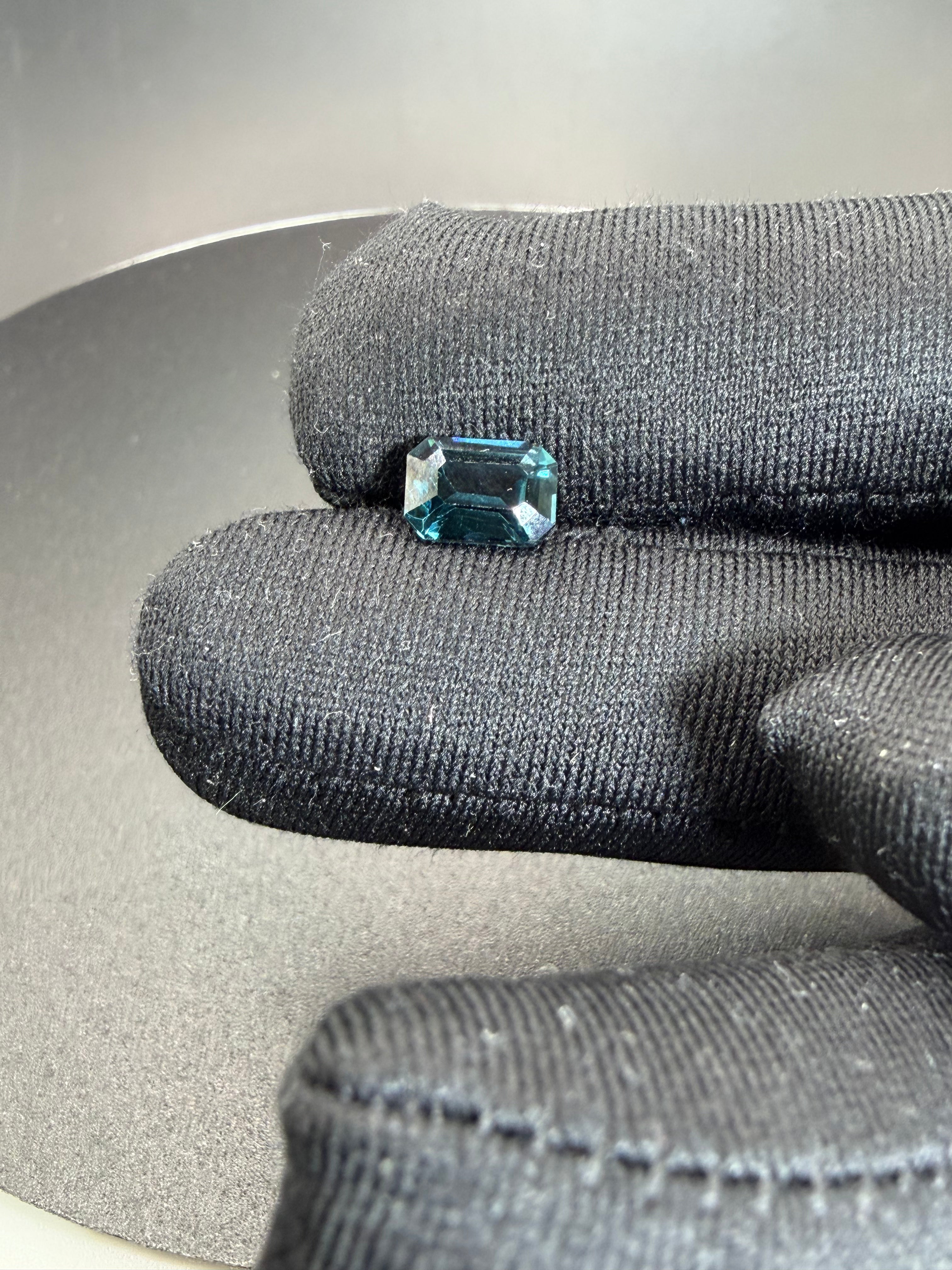 Violet Spinel  1.71 ct