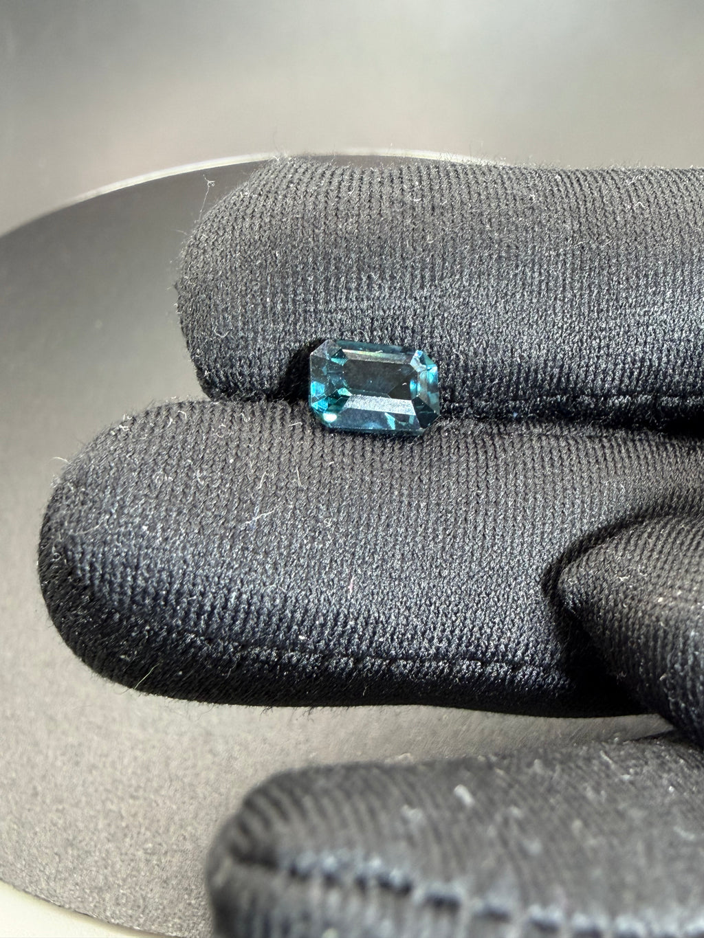 Violet Spinel  1.71 ct