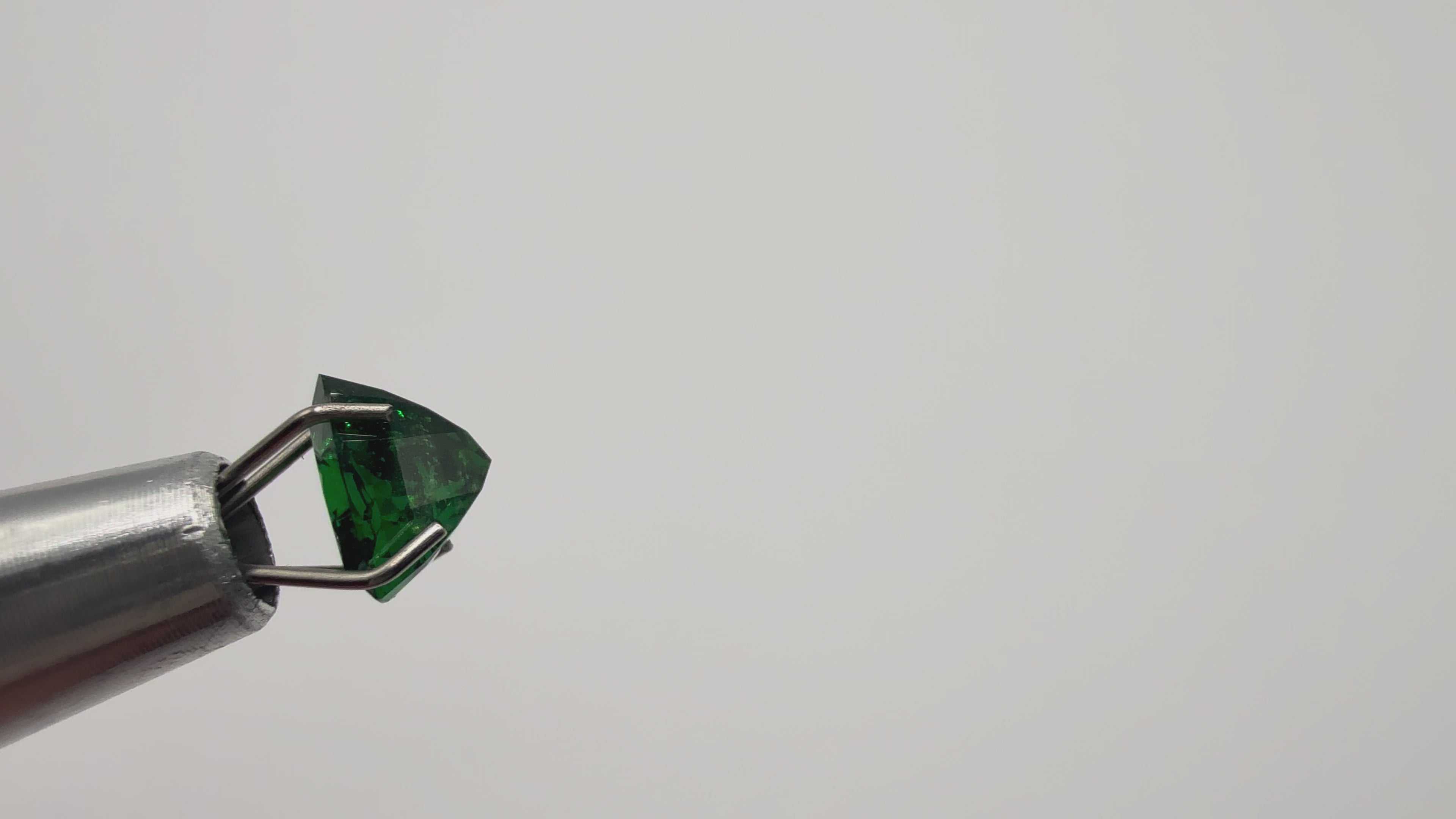 Green Tsavorite  1.15 ct