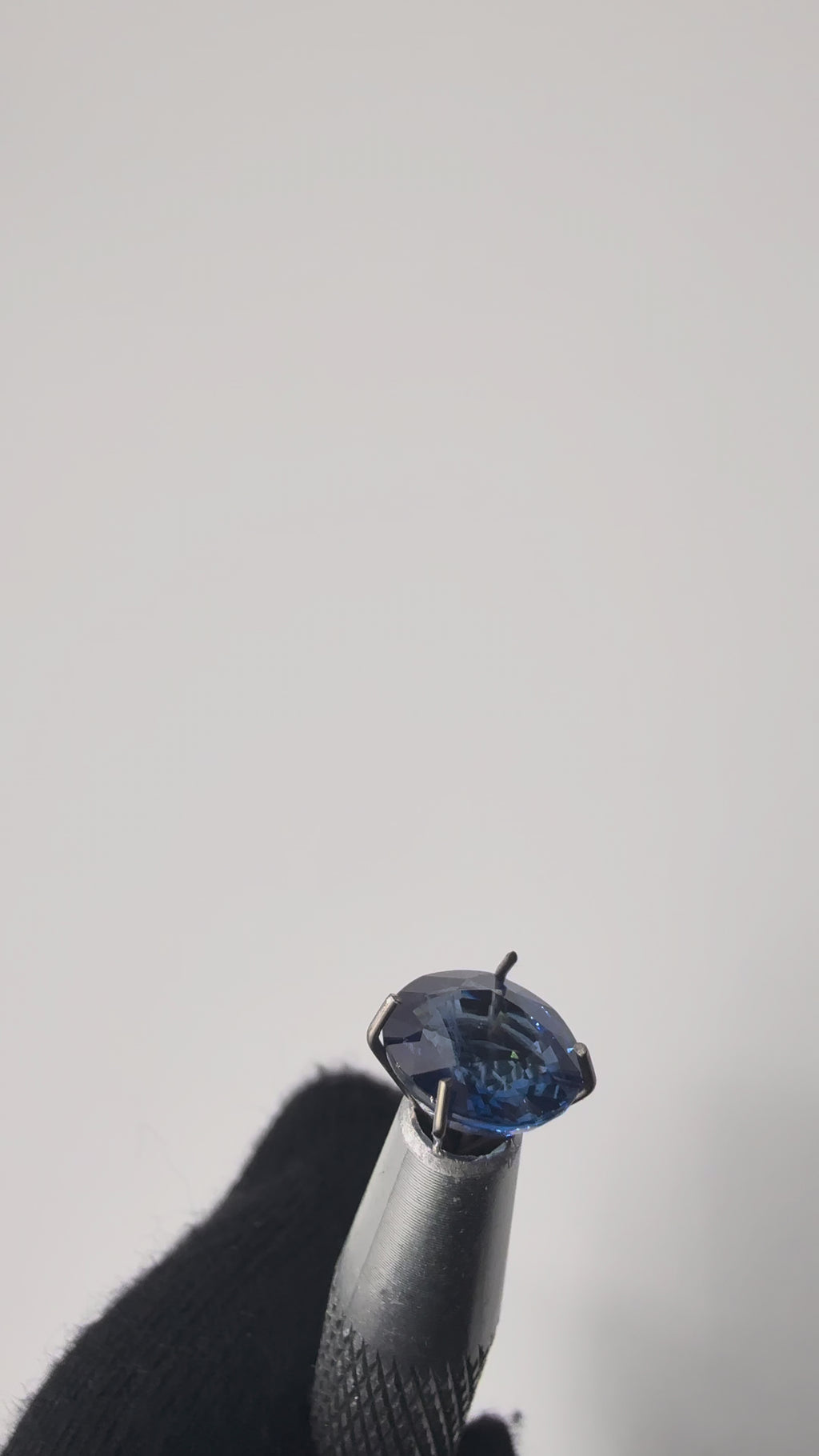 Blue Sapphire  2.32 ct