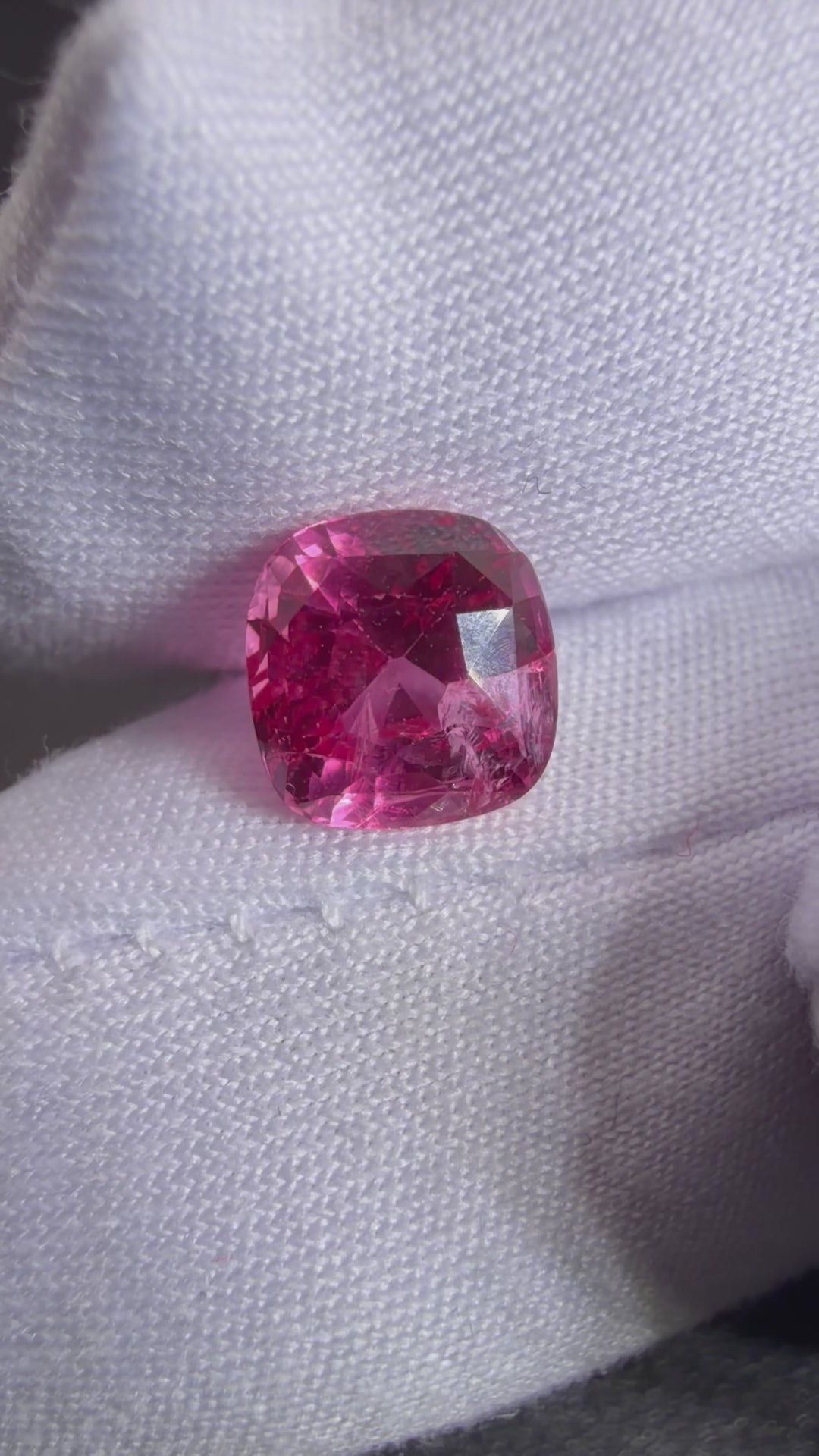Vivid Orangish Pink Spinel  2.15 ct
