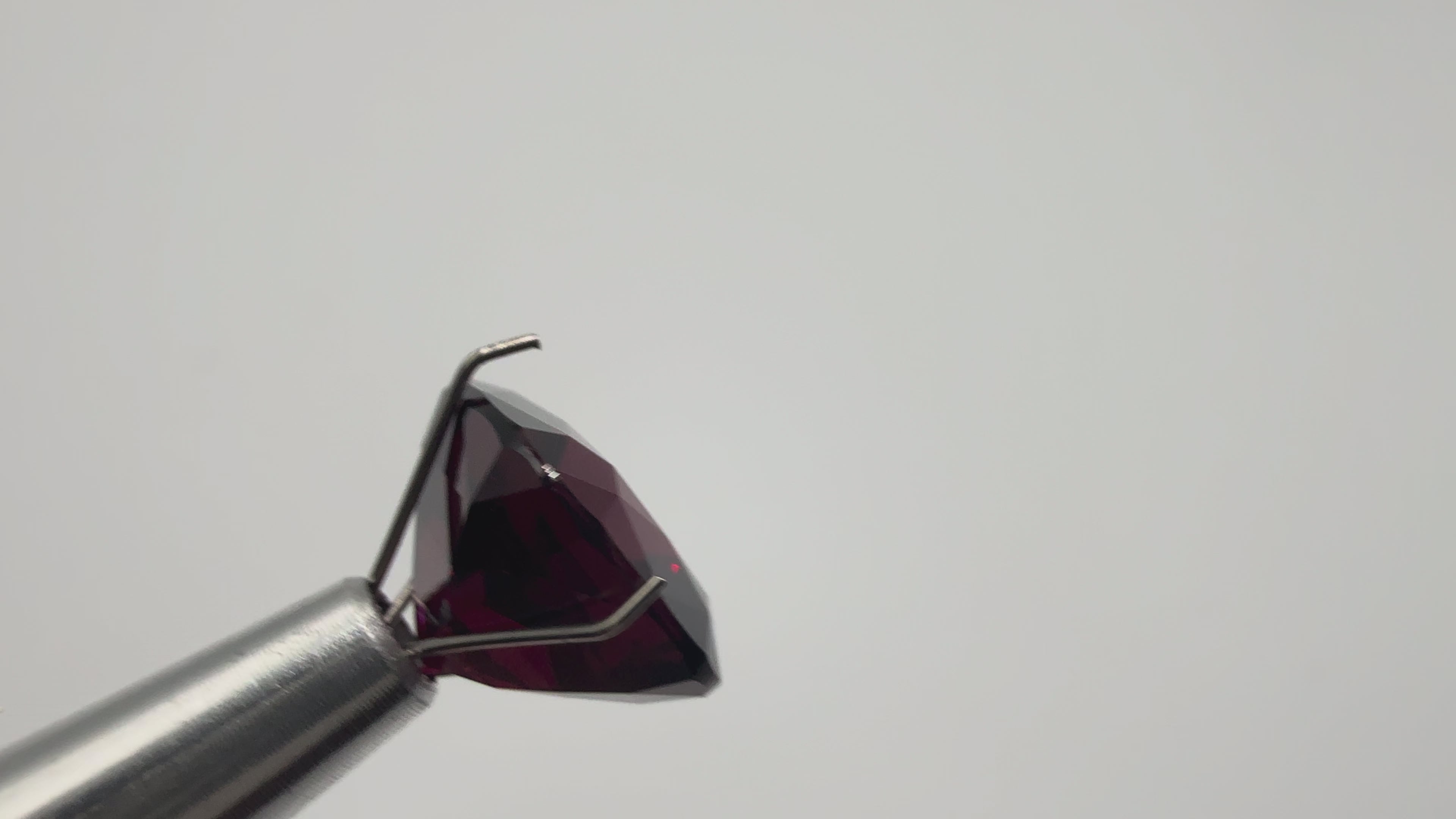 Rhodolite Garnet  11.43 ct