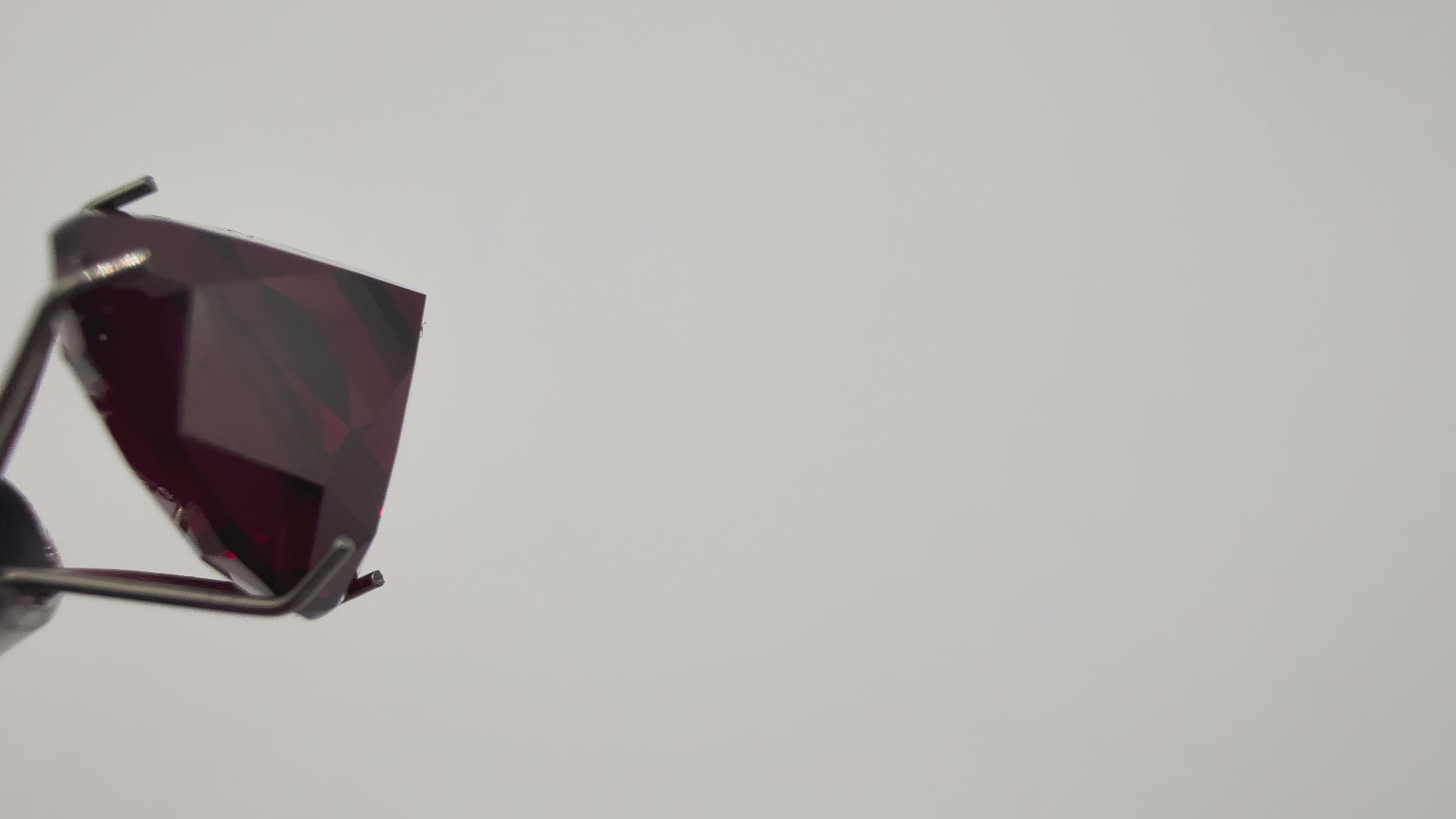 Rhodolite Garnet  11.43 ct
