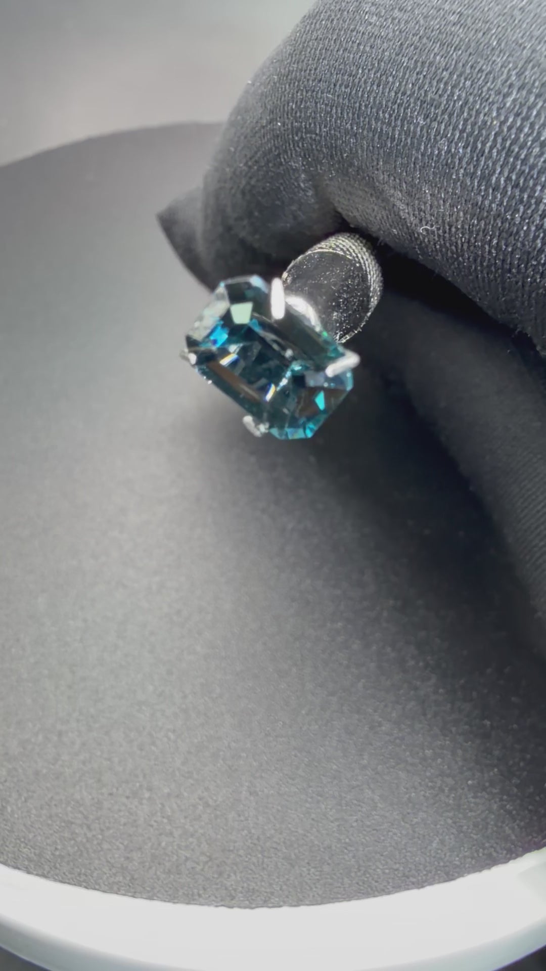 Violet Spinel  1.71 ct