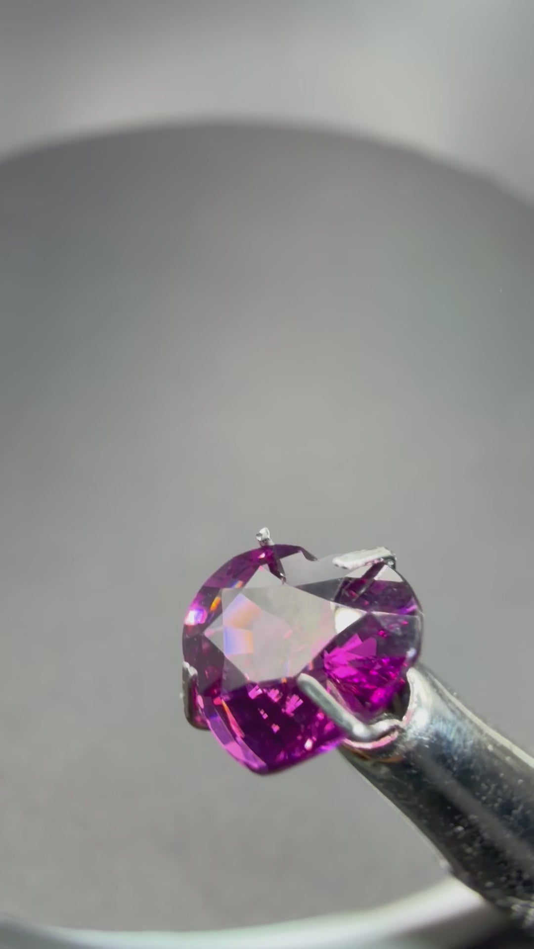 Rhodolite Garnet  2.27 ct