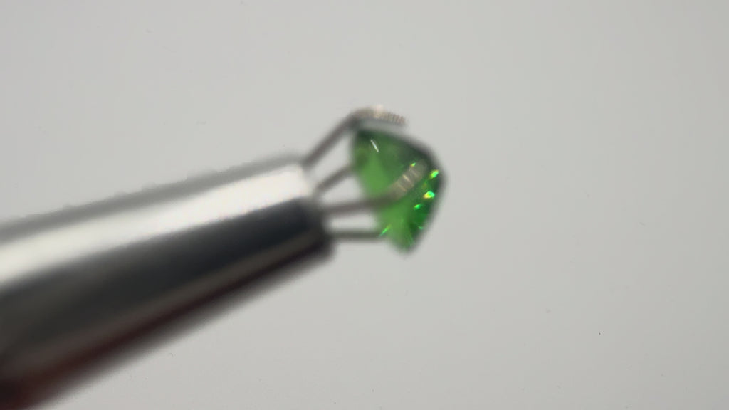 Tsavorite Garnet  0.84 ct